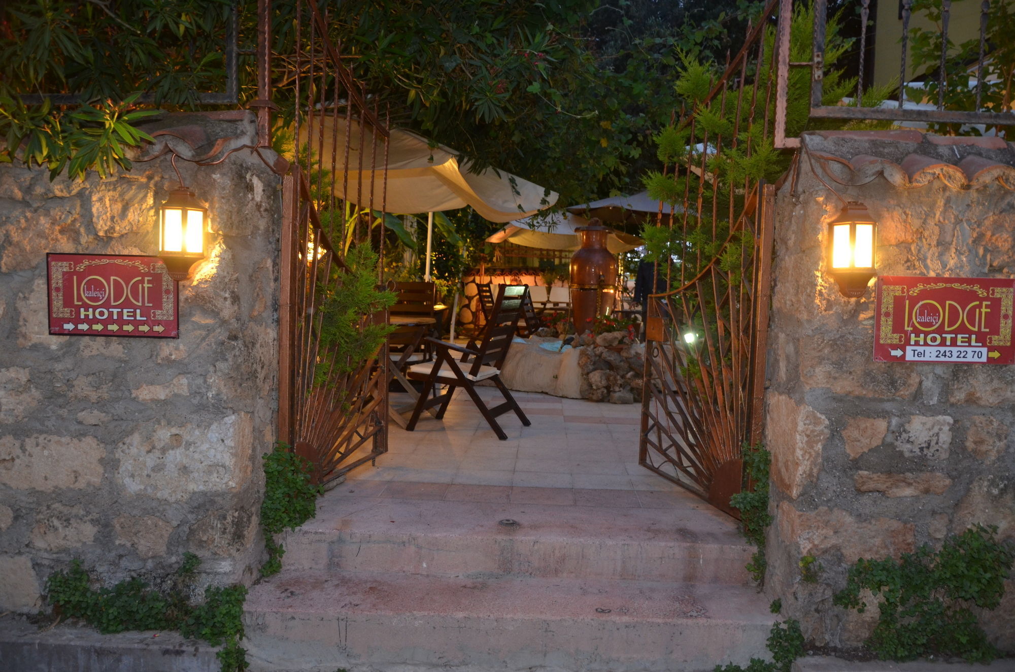 Kaleici Lodge Aparts Antalya Exterior photo